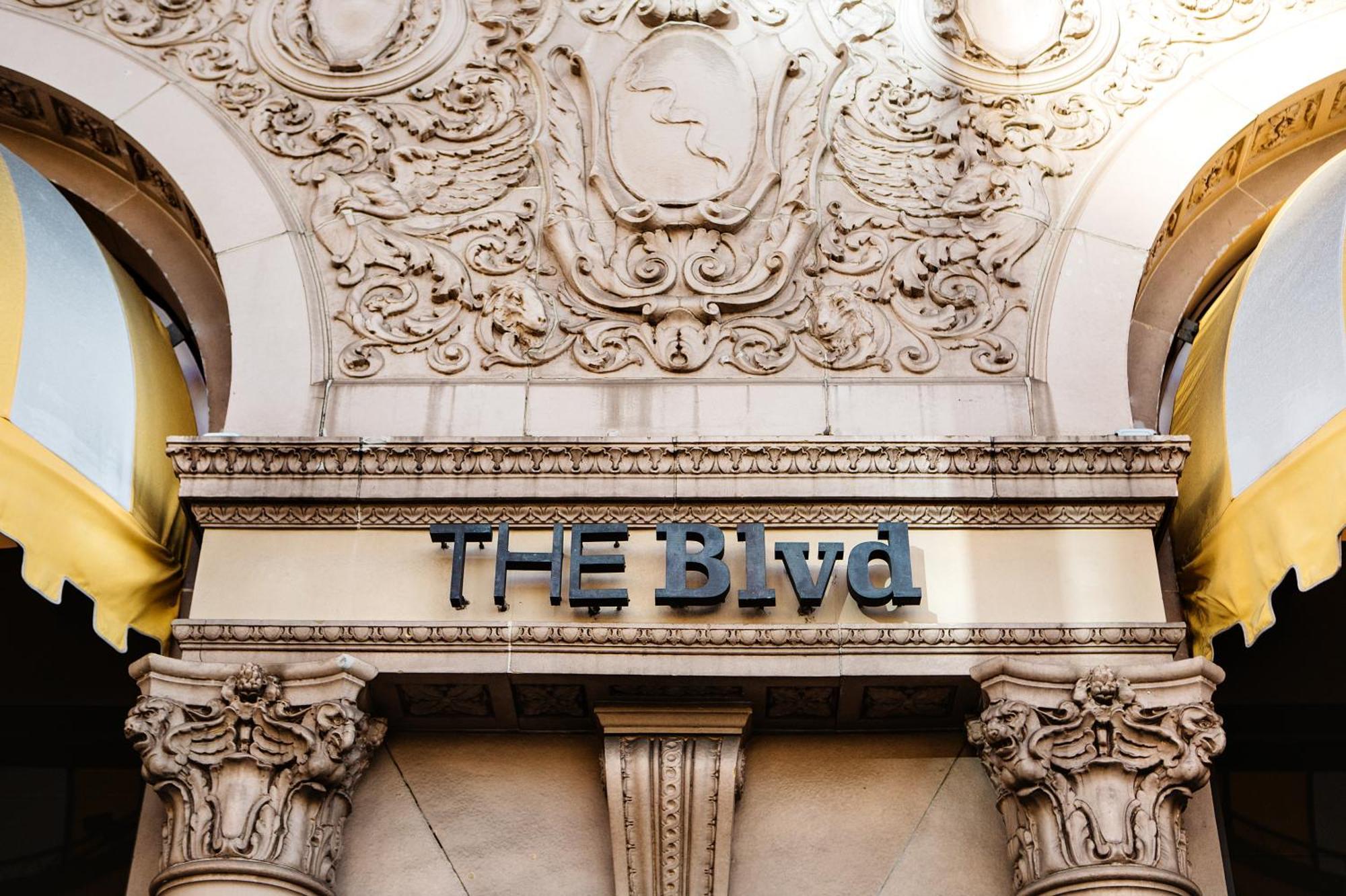 Beverly Wilshire, Beverly Hills, A Four Seasons Hotel — Photos 1